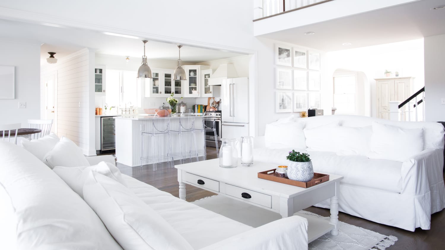 White outlet sofa couch